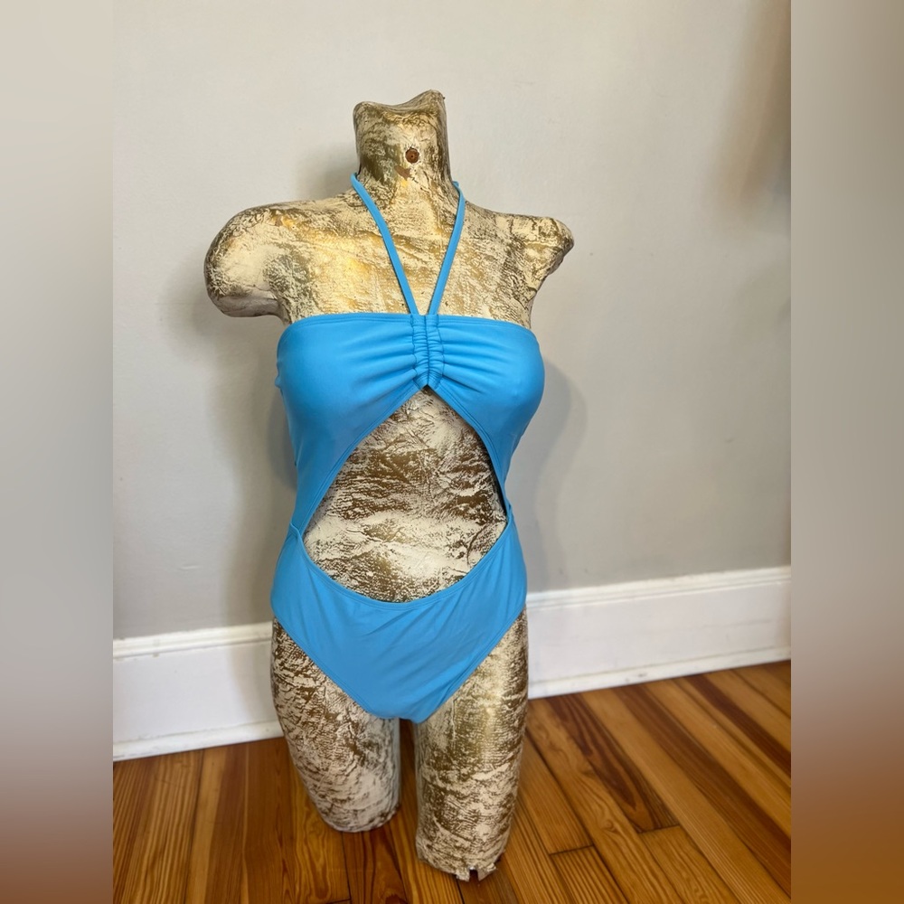NWT Cupshe swimsuit